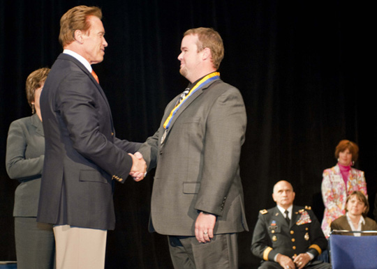 Schwarzenegger awards Nipomo man Medal of Valor