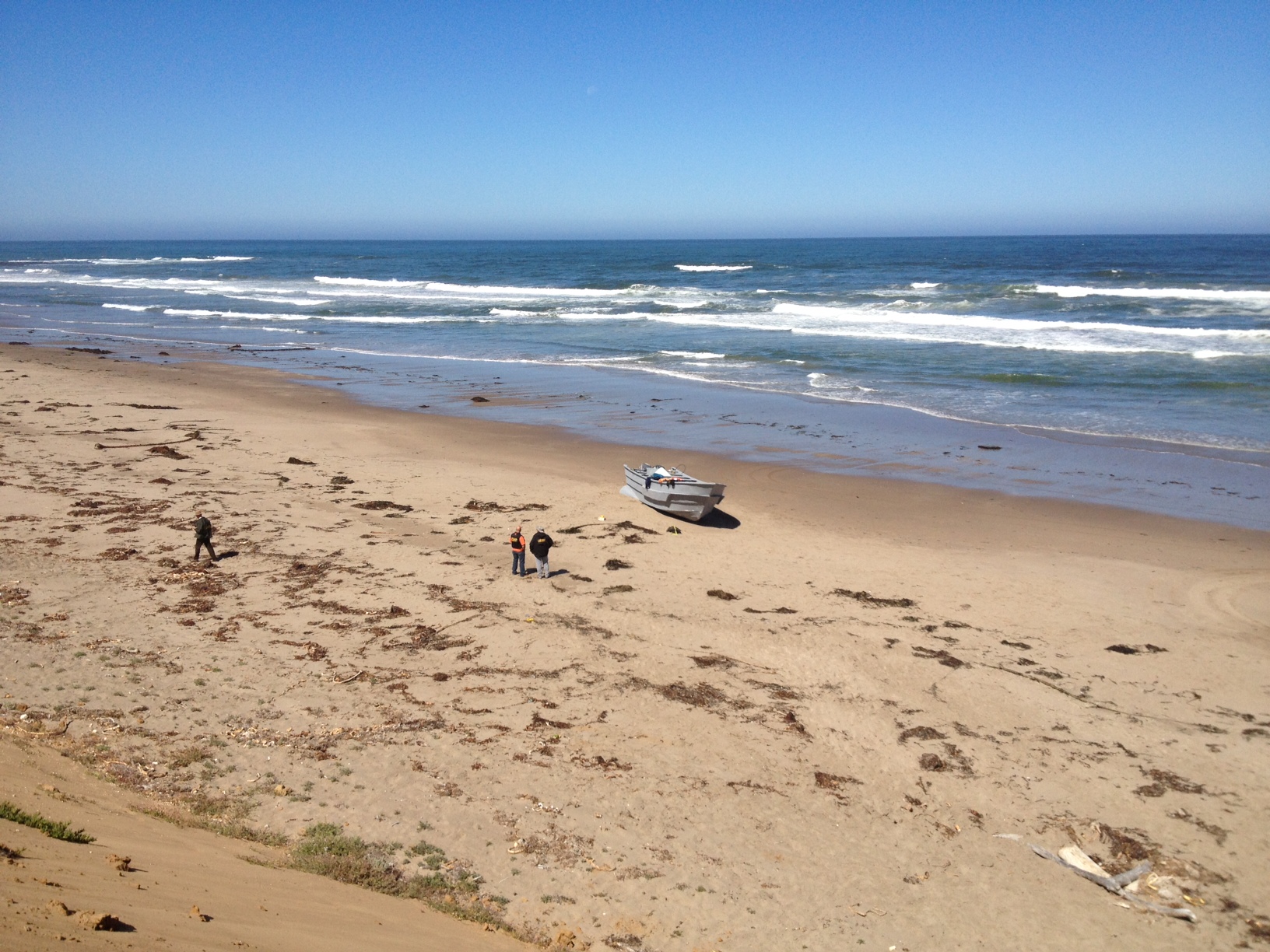 Panga landing at Montana de Oro leads to 14 arrests