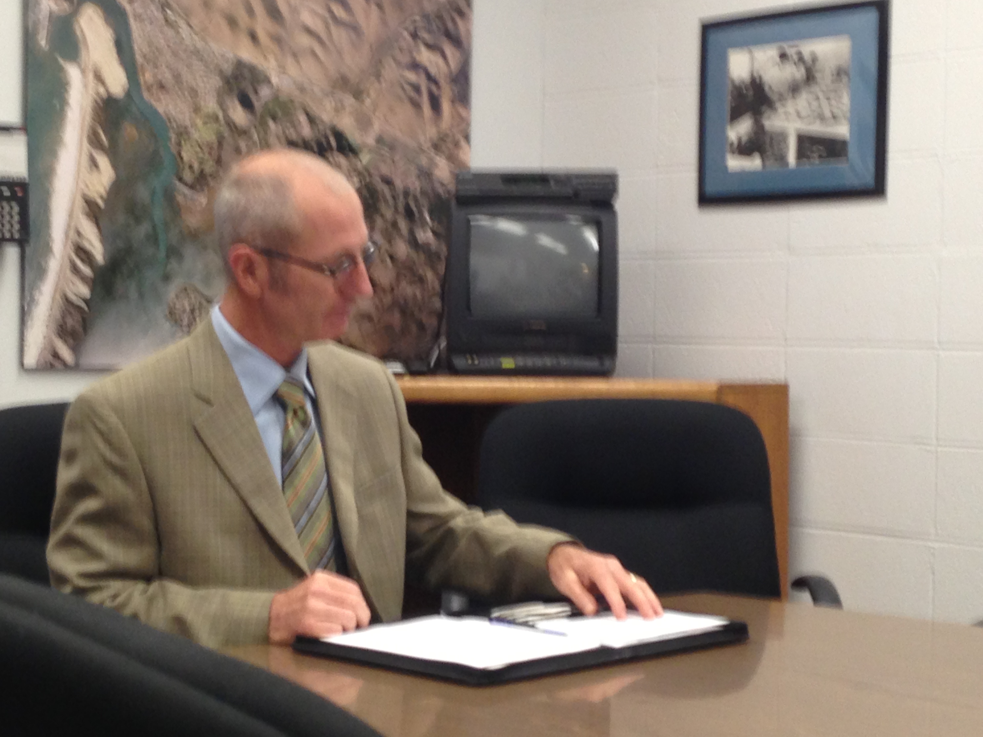 Morro Bay still considering firing city manager and attorney