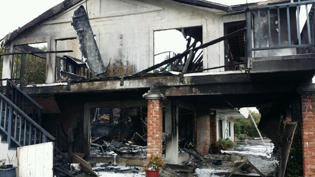 Fire wrecks Arroyo Grande home
