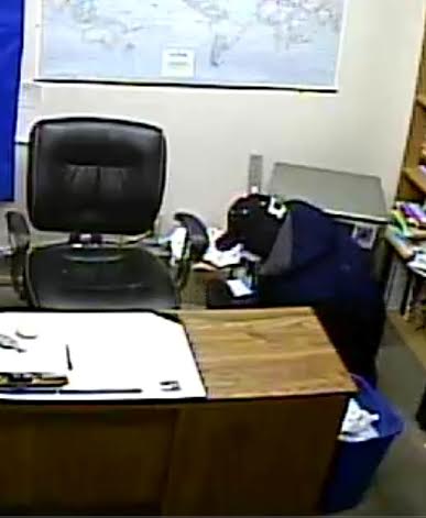 Burglar snatches safe from Morro Bay restaurant