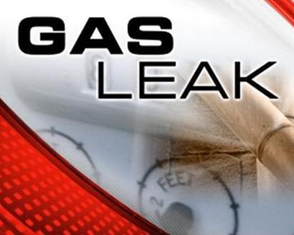 Driver hits gas line and runs in Santa Maria