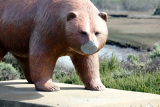 Vandals nail Los Osos bear again