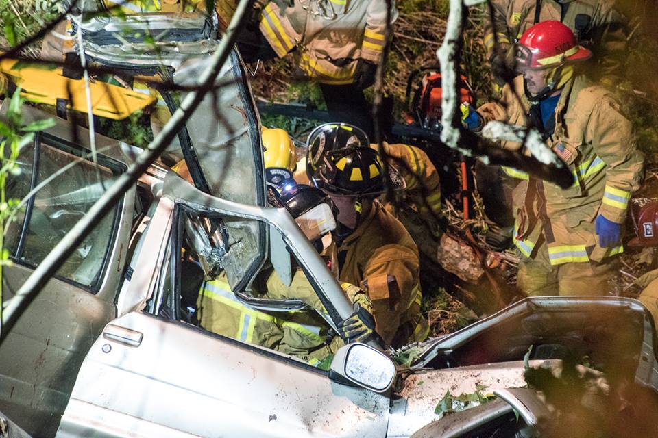 Crash near Cuesta College traps two in SUV