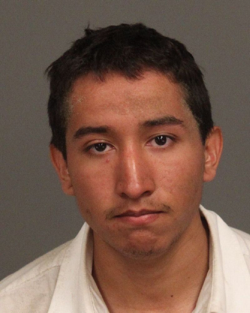 Pair still homeless after crashing stolen sailboat in Morro Bay