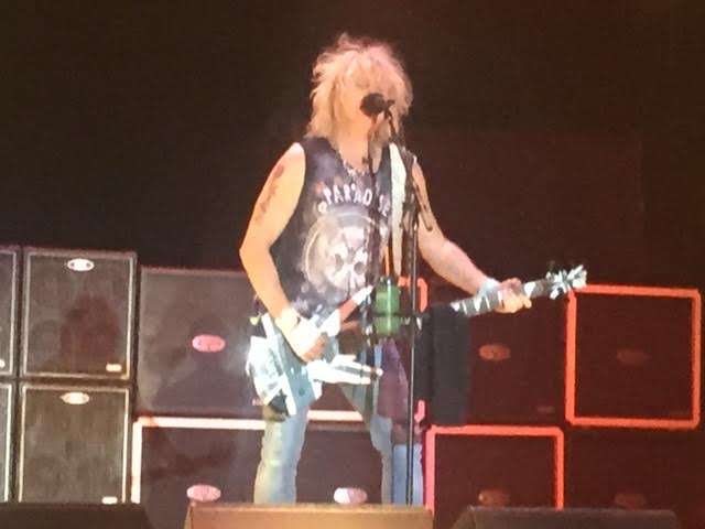 Def Leppard redeems and delivers