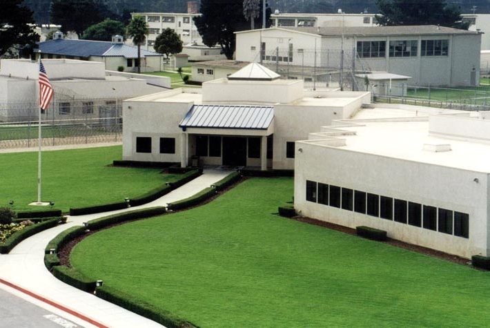 Inmate escapes from Lompoc Federal Prison