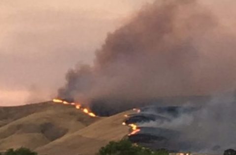 Firefighter injured in fire outside San Miguel