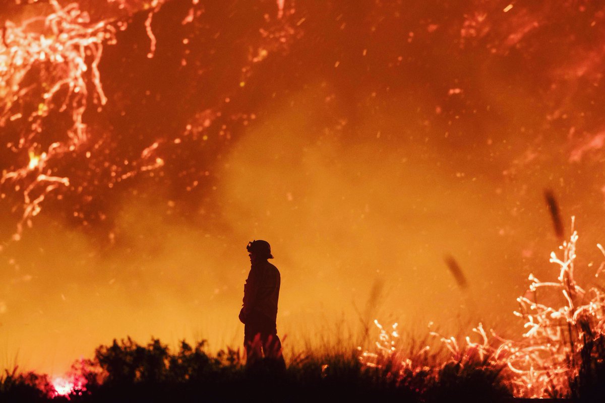 Thomas Fire triggers new evacuations in Santa Barbara County