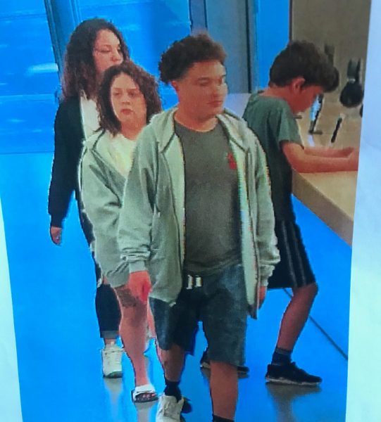iPhone thieves target SLO Apple Store and get away