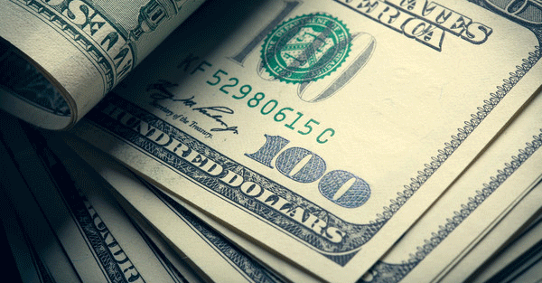 Teen returns purse with $10,000 inside