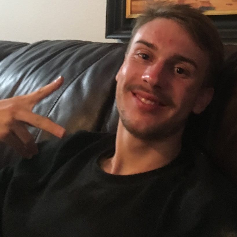 Man struck and killed while walking in Paso Robles, driver flees
