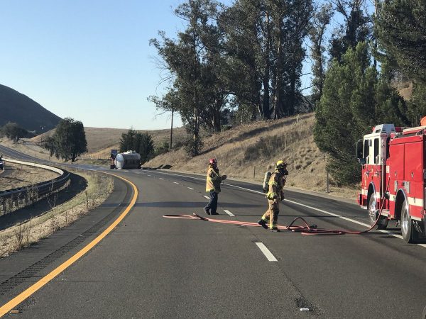 Tanker truck overturns on Highway 101, spill leads to closure