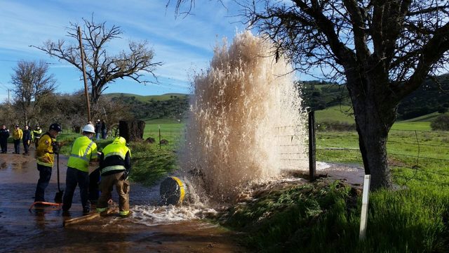100,000 gallons of water spilled from pipeline in Atascadero