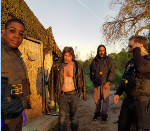 Bounty hunter captures armed, naked fugitive in Paso Robles