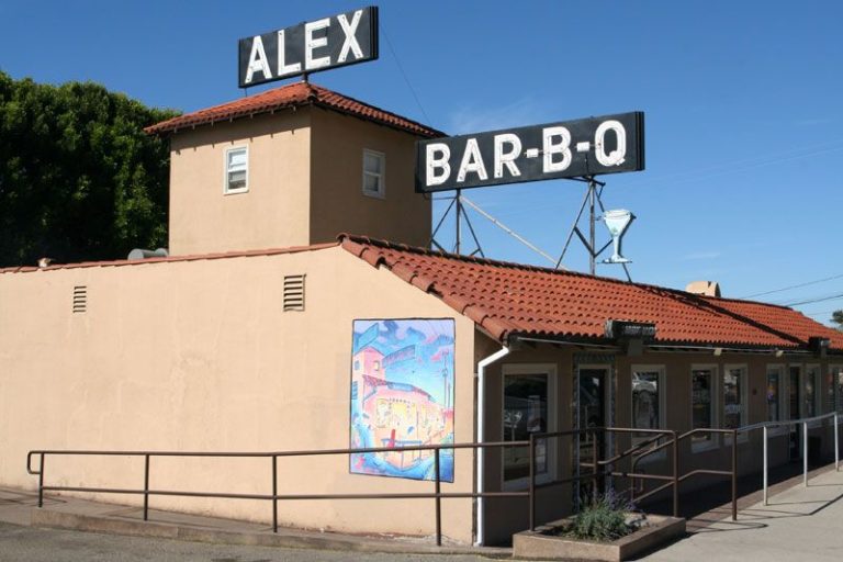Alex Bar-B-Q owners suing contractor for destroying iconic building