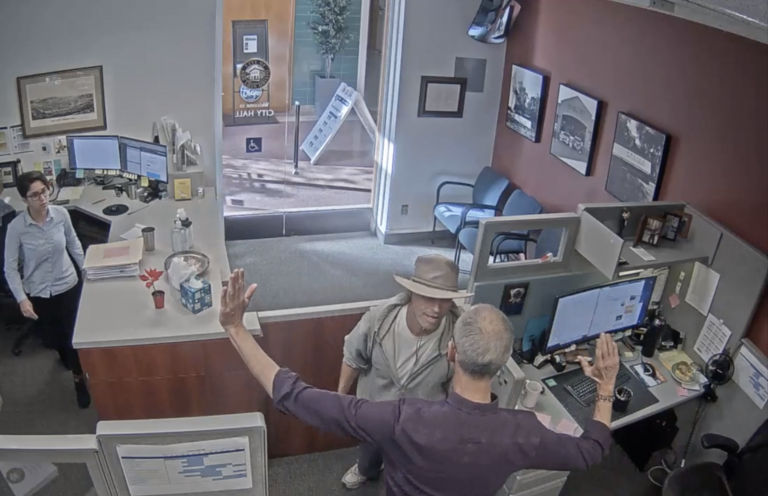 Man rushes City Hall in search of SLO mayor