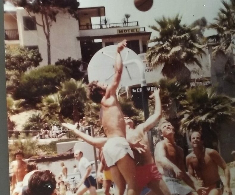 Cayucos, Chinese tourists and basketball