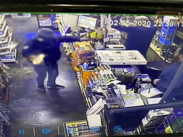 Paso Robles police searching for armed robber