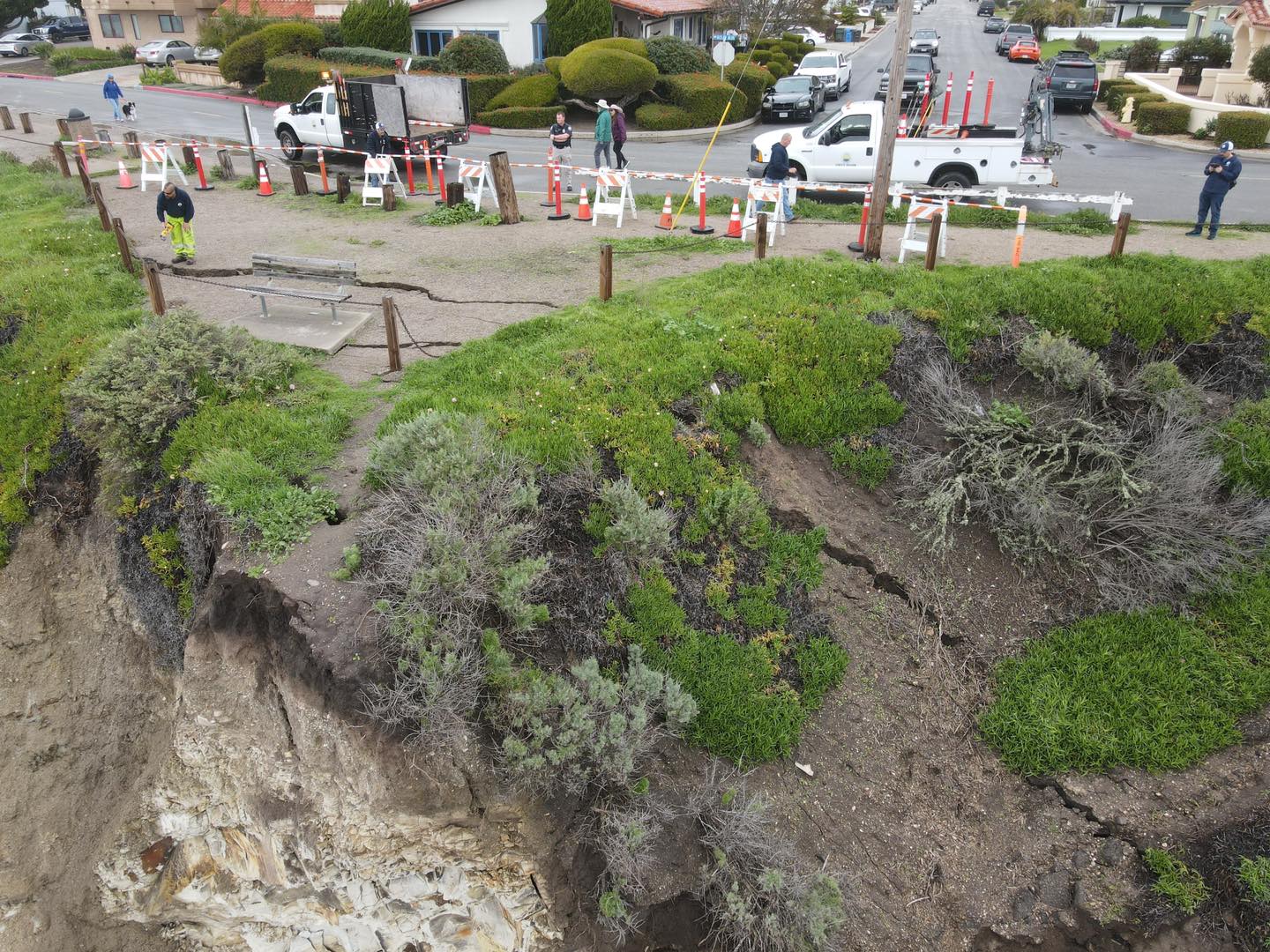 Officials close cracked Pismo Beach bluff