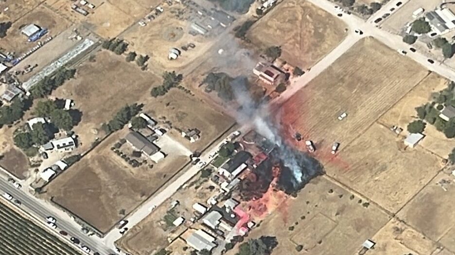 Fire burns outbuildings just outside Paso Robles