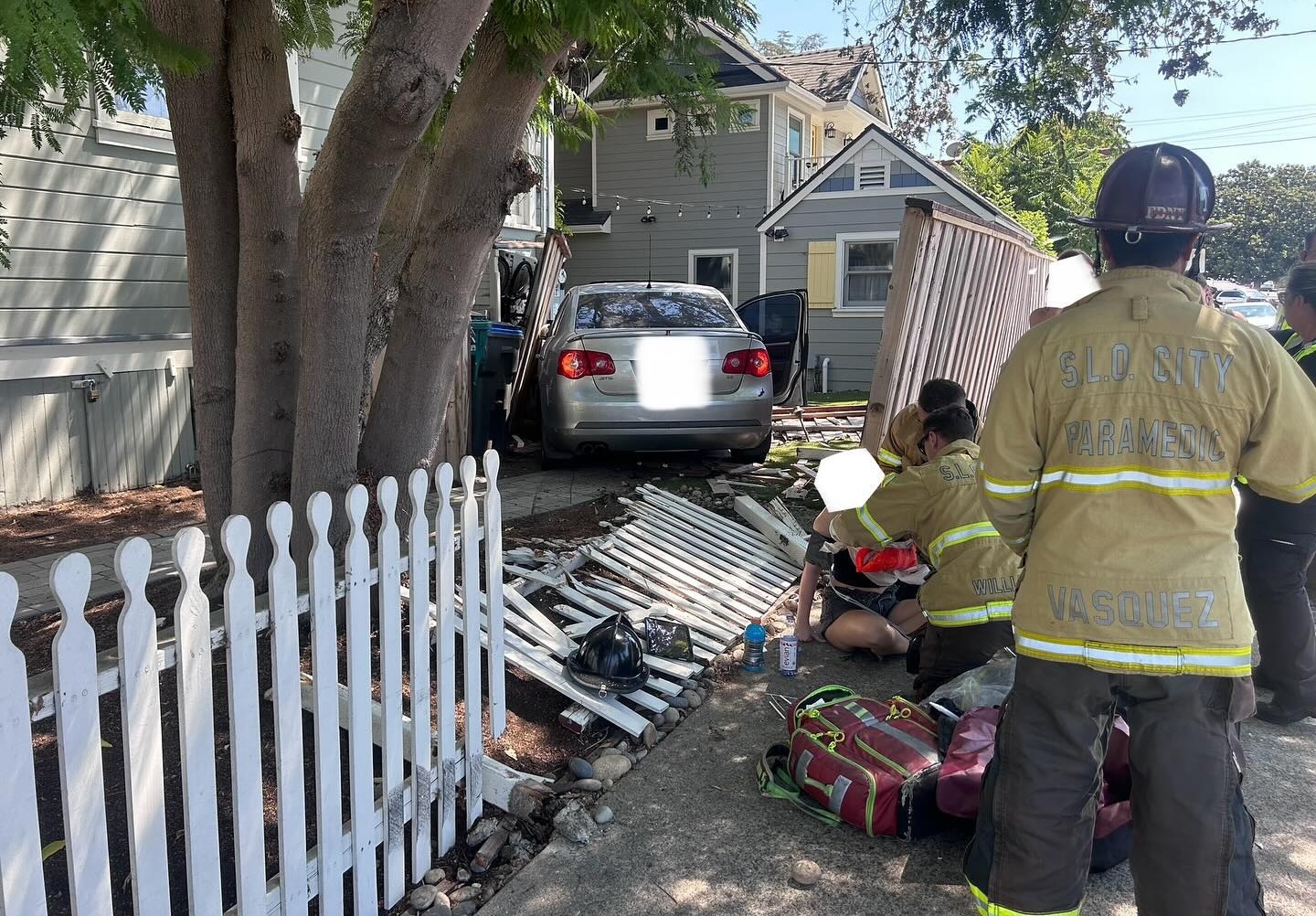 Driver crashes into house in San Luis Obispo