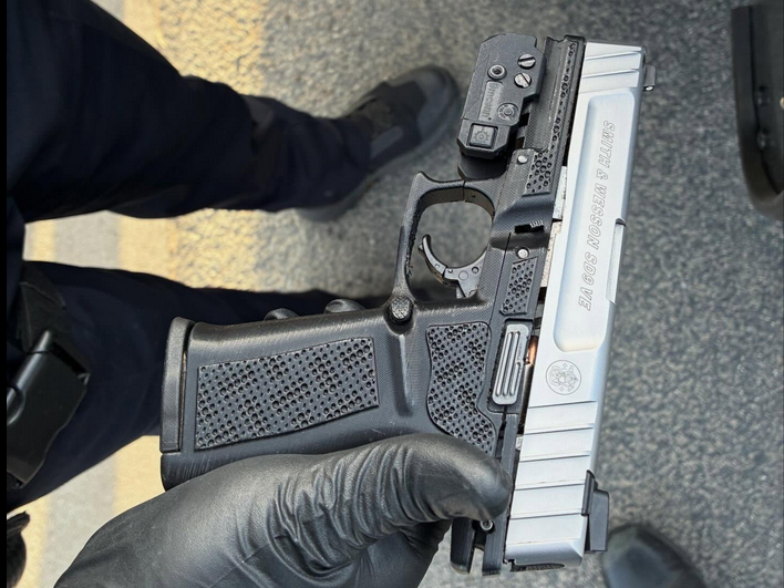 Santa Maria officers arrest teen with a loaded gun